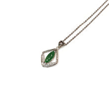 將圖片載入圖庫檢視器 18K Emerald Green Jadeite Pendant (with 18K Gold Chain) 18K鮮綠翡翠吊墜（含18K金鏈）
